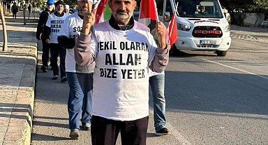 Filistin'e yürüyerek gitmek için yola çıkan grup Niğde'ye ulaştı