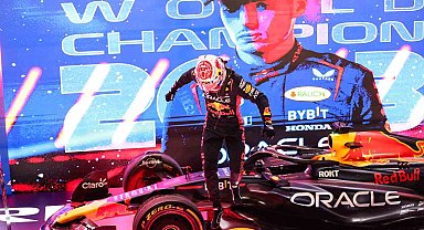 Formula 1'de Max Verstappen üst üste 3. kez şampiyon