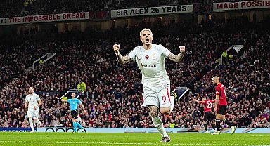 Galatasaray'ın, Manchester United zaferi İngiliz basınında