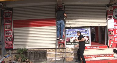 Gaziosmanpaşa'da BEDAŞ'ın yanan elektrik kablolarına geç müdahalesi esnafı mağdur etti