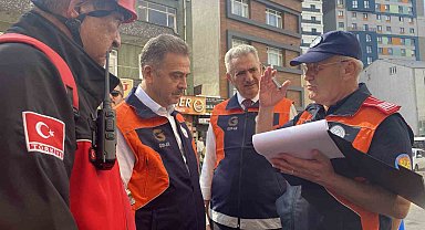 Gaziosmapaşa'da gerçeği aratmayan deprem tatbikatı: Hasarlı binada mahsur kalanlar kurtarıldı