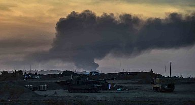 Gazze Şeridi'nden yükselen dumanlar gökyüzünü kapladı