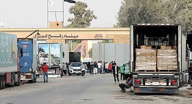 Gazze Şeridi'ne 26 tırlık yardım daha girdi