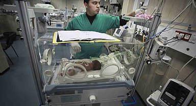 Gazze'de kuvözdeki 100'den fazla bebek ölüm tehlikesiyle karşı karşıya