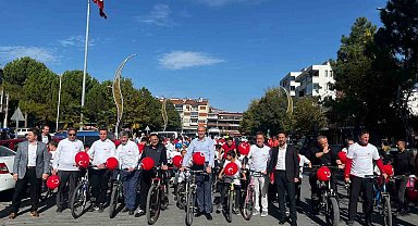 Gediz'de 100 öğrenci 100 pedal etkinliği