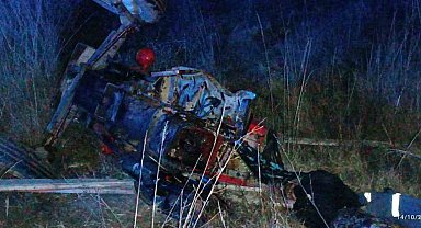 Gediz'de tır park halindeki traktörü biçti: 2 ölü, 1 yaralı