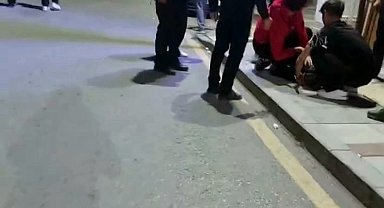 Gençlerin kavgasında kan aktı, bıçaklanan 3 kişi yaralandı