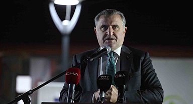 Gençlik ve Spor Bakanı Bak: "Gençlerimizin çiftçilikle uğraşmasını istiyoruz"