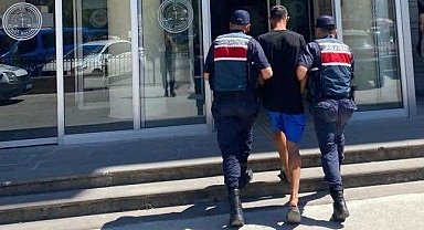 Göçmen kaçakçısı jandarmaya takıldı