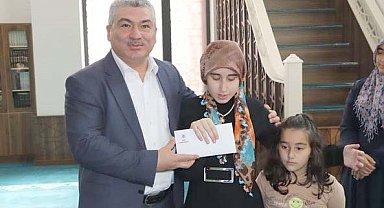 Görme engelli Rabia, 40 hadis ezberleyerek birinci oldu