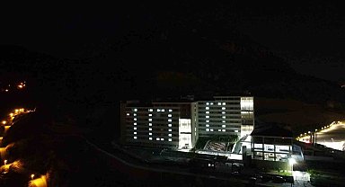 Gümüşhane'de Cumhuriyet'in 100. yılında yurt ışıklarıyla 100 yazıldı