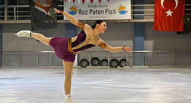 Güneşin kentinde buz pateni kursu