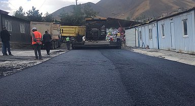 Hakkari'deki caddeler bir bir asfaltla kaplanıyor