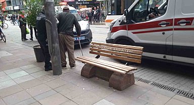 Halinden şüphelinilen kimsesiz vatandaşa polis yardım etti
