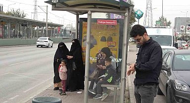 Halk otobüsü şoförünün kadın yolcuların konuşmasından psikolojisi bozuldu