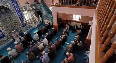 Hamile kadın, 5 aylık bebeği ile toprağa verildi