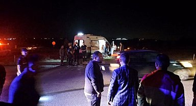 Hasta taşıyan ambulans ile otomobil çarpıştı: 2 yaralı