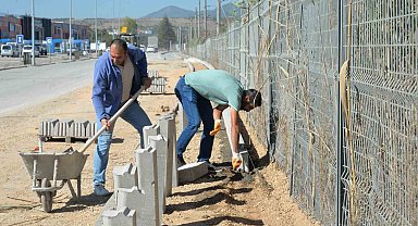 Hastane yolunda kaldırım çalışması başlatıldı