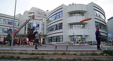 Hastanede yangın tatbikatını film izler gibi izlediler