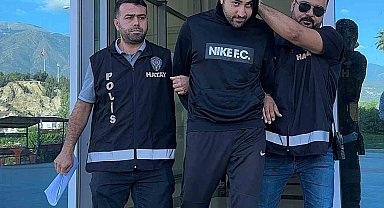 Hatay'da babasını öldürüp annesini ağır yaralayan genç tutuklandı