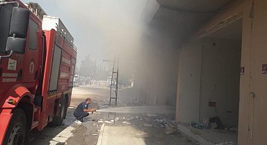 Hatay'da depo yangını korkuttu