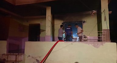 Hatay'ın Erzin ilçesinde bir evde yangın çıktı