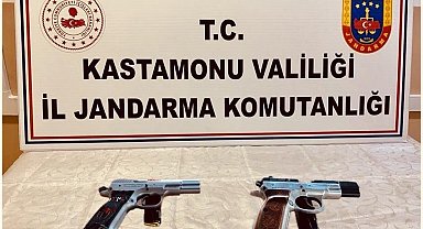 Havaya ateş açan iki kişi yakalandı