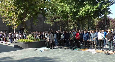 Hayatını kaybeden Filistinliler için Kayseri'de 'gıyabi cenaze namazı' kılındı