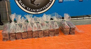 Hollanda'da 380 kilo kokain ele geçirildi