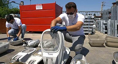 Hurda armatürden mama kabı