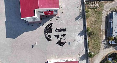 Iğdır'da öğrencilerden anlamlı gösteri