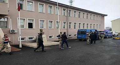 Iğdır'da uyuşturucu madde satıcı ve kullanıcılarına operasyon: 4 tutuklama