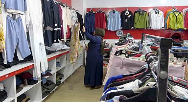 İhtiyacı olan alıyor, bu mağazada her şey bedava