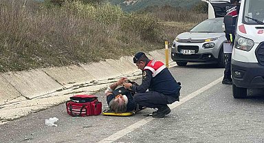 İki araç kafa kafaya çarpıştı: 4 yaralı