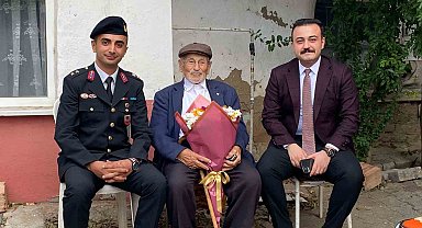 İlçenin en yaşlı vatandaşı unutulmadı