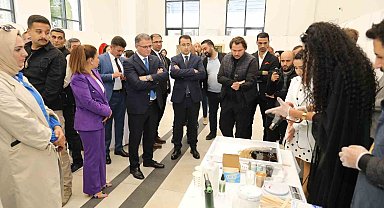 İpekyolu'nda 'ışıltının ahengi' sergisi