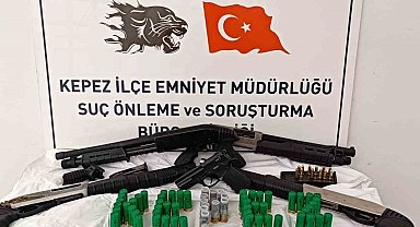 İş yerinde 4 pompalı tüfek ve 1 tabanca ele geçirildi: 1 gözaltı