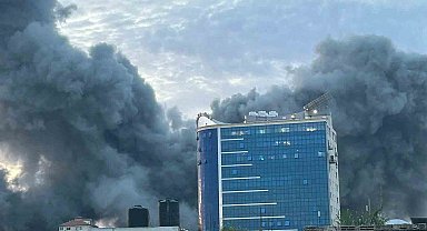 İsrail, Gazze'de 14 katlı binayı vurdu