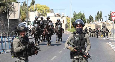 İsrail polisinden Kudüs'te Filistinlilere gaz bombası ve plastik mermiyle müdahale