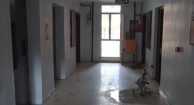 İstanbul'da akılalmaz olay kamerada: İlaçlanan ev patladı, ortalık karıştı