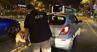 İstanbul'da "huzur" uygulaması: Araçlar didik didik arandı