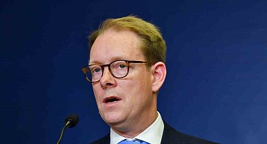 İsveç Dışişleri Bakanı Billström'ün pasaportunu unuttuğu için Ukrayna'ya gidemediği iddiası