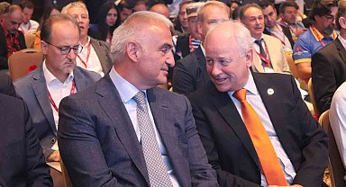 İzmir EuroVelo Bisiklet Turizmi Konferansı'na yoğun katılım