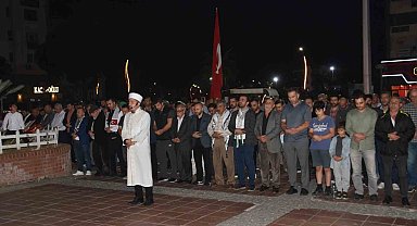 İzmir'de "Soykırıma Hayır, Filistin'e Destek, Siyonizme Lanet" mitingi