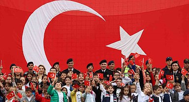 Jandarma, Cumhuriyetin 100. yılını çocuklarla kutladı