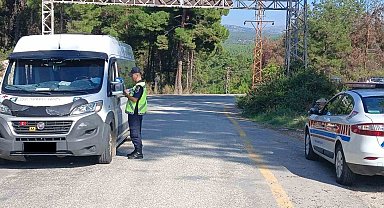 Jandarma ekipleri okul servislerini denetledi