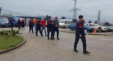 Jandarma ekiplerinden uyuşturucu tacirlerine darbe