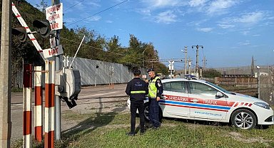 Jandarma hemzemin geçitleri denetledi