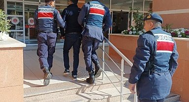 Jandarmadan aranan şahıslara operasyon: 5 gözaltı