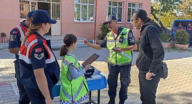 Jandarmadan öğrencilere eğitim